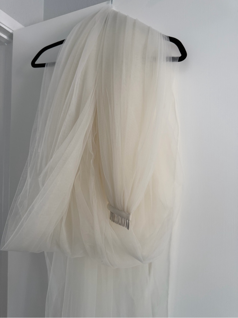 118x118 inch Dark Ivory Champagne Plain Cathedral Wedding Veil Bridal Soft Tulle - Picture 4 of 8